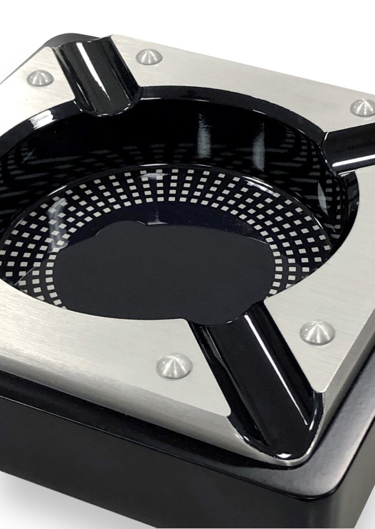 Prestige Saint Lucia Black Metal 4-Cigar Ashtray